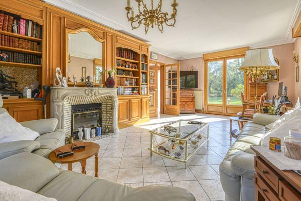 Vente Maison270 m² - 7 Pièces - LES SORINIERES (44840)