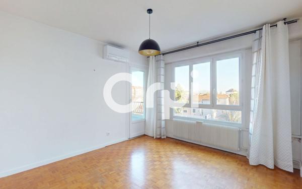 Appartement à vendre    3 pièces • 75 m2 Bron