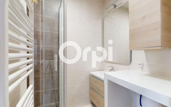 Appartement à vendre    3 pièces • 75 m2 Bron