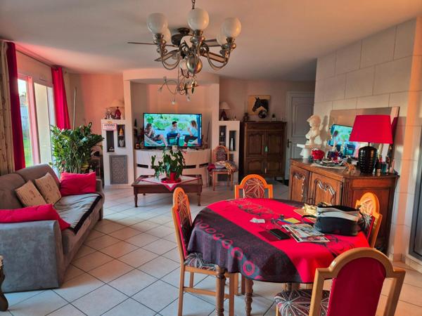 BELLE VILLA 134 m2 sur 1000 ou 1900 m2 de terrain