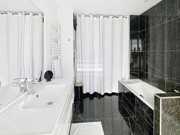 Maison 7 pièces – 240 m² environ à Saint-Grégoire (ref : 40580)