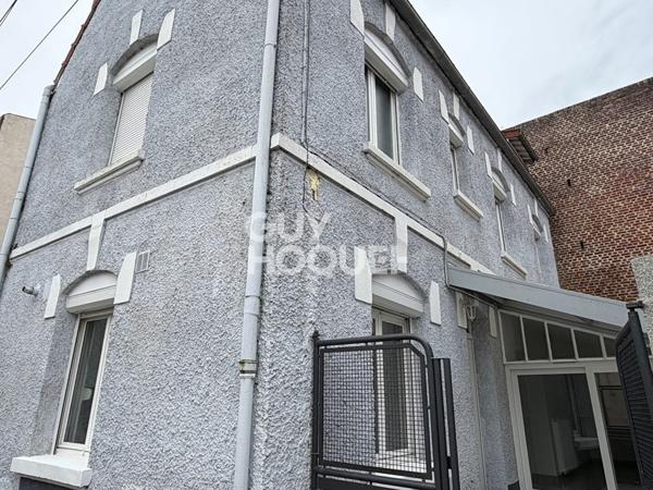 Maison de ville individuelle, à vendre à PÉRONNE (80200).