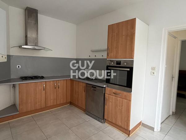 Maison de ville individuelle, à vendre à PÉRONNE (80200).