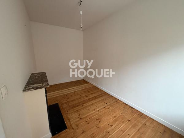 Maison de ville individuelle, à vendre à PÉRONNE (80200).