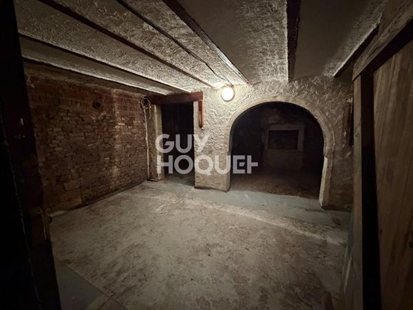 Maison de ville individuelle, à vendre à PÉRONNE (80200).