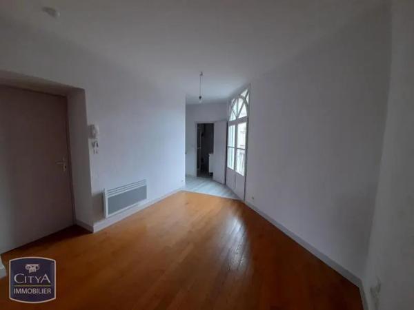 Appartement à louer 1 pièce 27.31m²