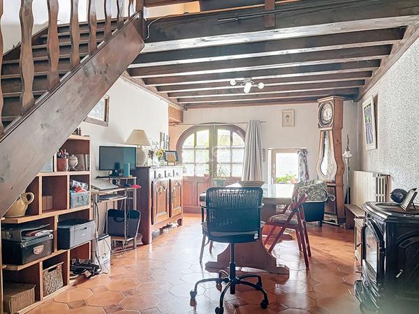 QUINTAL _ Charmante maison de village 5 pièces de 291,20 m² (dont 142,40 m² habitable), à vendre