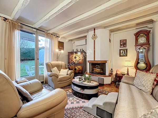 POISY _ Maison individuelle 5 pièces de 119 m², avec terrain arboré de 1000 m²