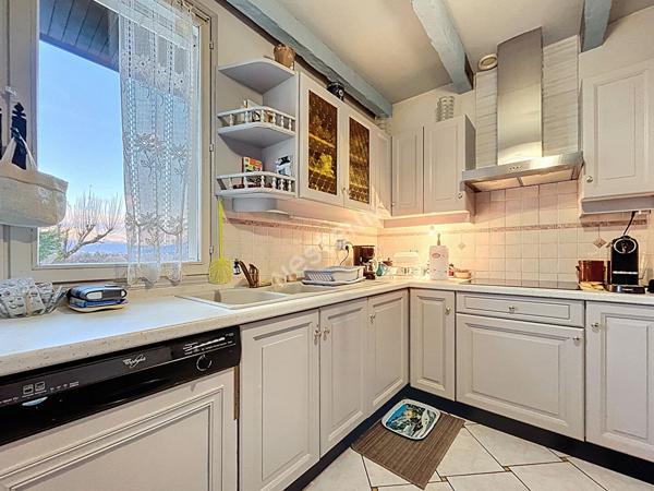 POISY _ Maison individuelle 5 pièces de 119 m², avec terrain arboré de 1000 m²