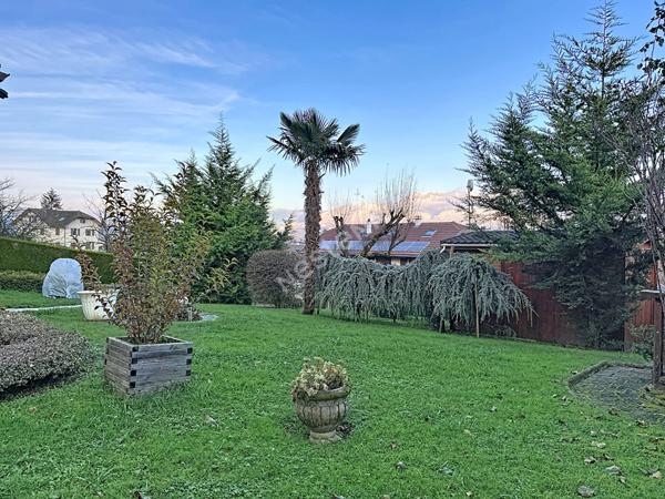 POISY _ Maison individuelle 5 pièces de 119 m², avec terrain arboré de 1000 m²