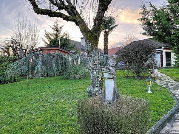 POISY _ Maison individuelle 5 pièces de 119 m², avec terrain arboré de 1000 m²