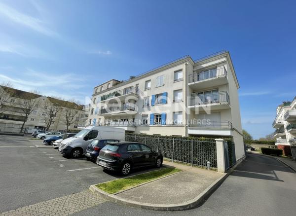 A vendre à MORANGIS, appartement de 4 pièces avec deux terrasses, box double en sous-sol et place de parking extérieure privative