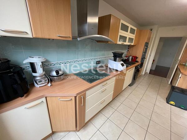 A vendre à MORANGIS, appartement de 4 pièces avec deux terrasses, box double en sous-sol et place de parking extérieure privative