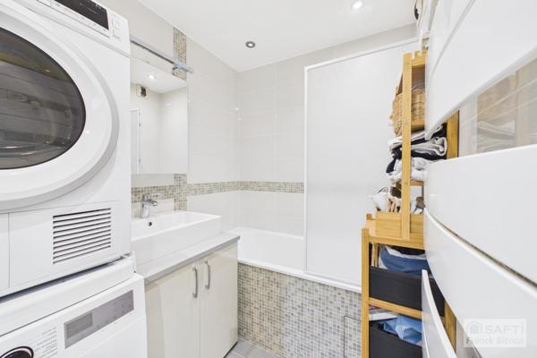 4 PIÈCES MODERNE SANS VIS-À-VIS AVEC BALCON, CAVE ET PARKING.