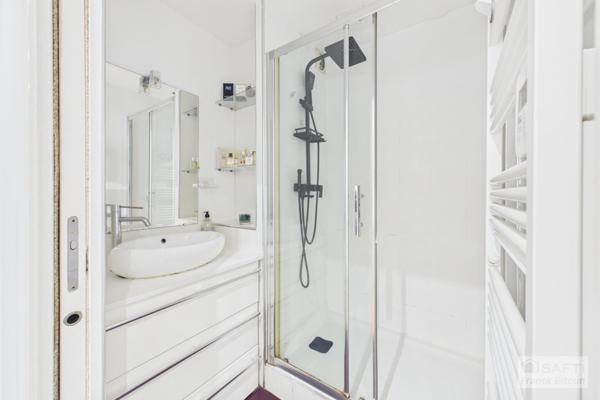 4 PIÈCES MODERNE SANS VIS-À-VIS AVEC BALCON, CAVE ET PARKING.