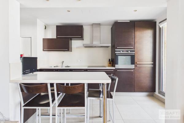 4 PIÈCES MODERNE SANS VIS-À-VIS AVEC BALCON, CAVE ET PARKING.