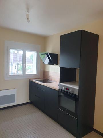 Location maison Poilly-sur-Tholon - 4 pièce(s) - 72 m² - 870 € / mois