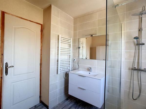 Location maison Poilly-sur-Tholon - 4 pièce(s) - 72 m² - 870 € / mois