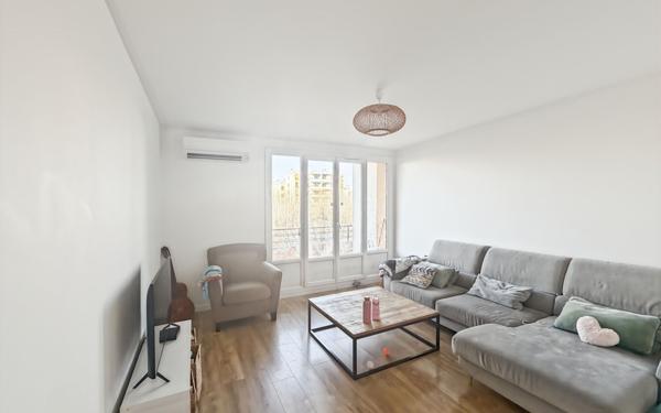Appartement à vendre    4 pièces • 78,82 m2 Saint-Raphaël