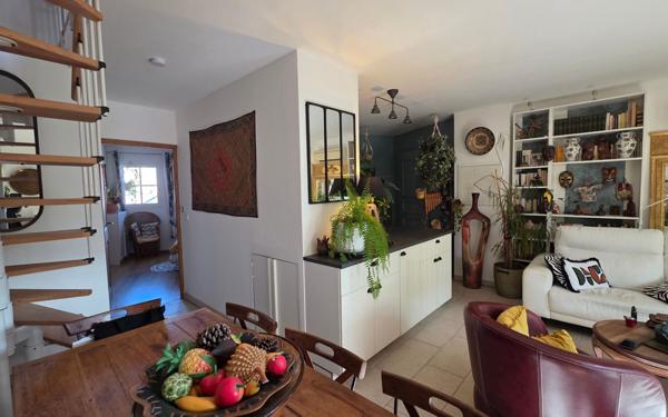 Appartement à vendre    4 pièces • 104 m2 Lambesc