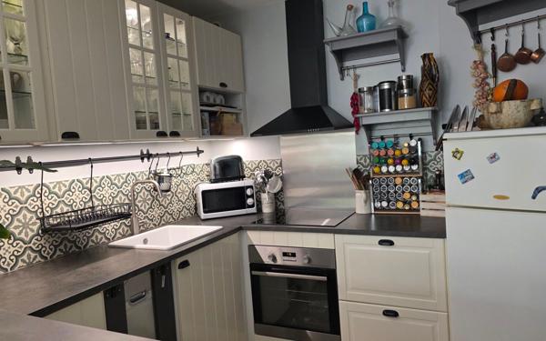 Appartement à vendre    4 pièces • 104 m2 Lambesc