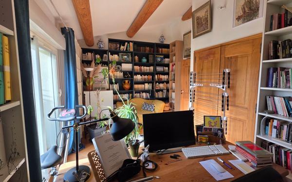 Appartement à vendre    4 pièces • 104 m2 Lambesc