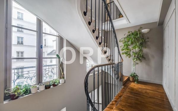 Appartement à vendre    4 pièces • 136 m2 Paris 3