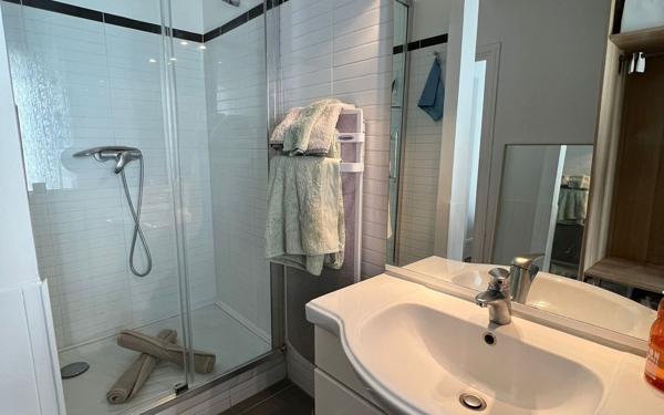 Appartement à louer    2 pièces • 42 m2 Levallois-Perret