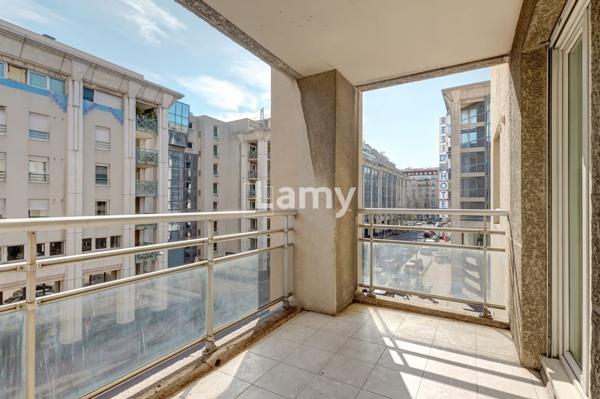 Prado/périer t3 terrassse sud et balcon