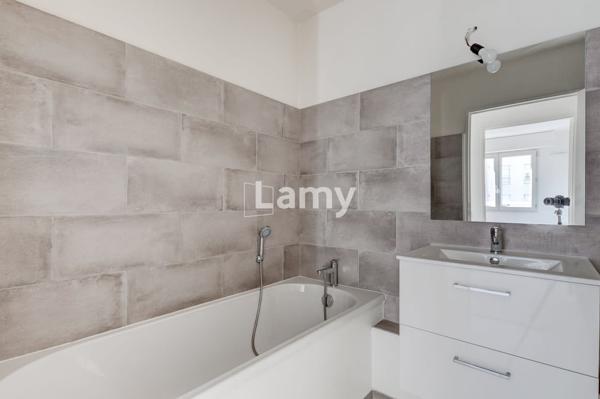 Prado/périer t3 terrassse sud et balcon