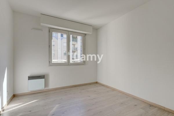 Prado/périer t3 terrassse sud et balcon