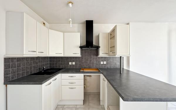 Appartement à vendre    3 pièces • 48,27 m2 Martigues