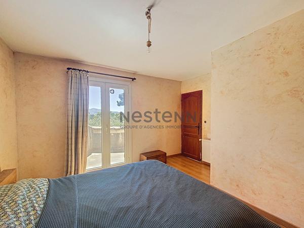 Maison de 150M2 (+ garage de 90 m2 aménageable) sur un terrain de 3 400m2 - Secteur de la Treille