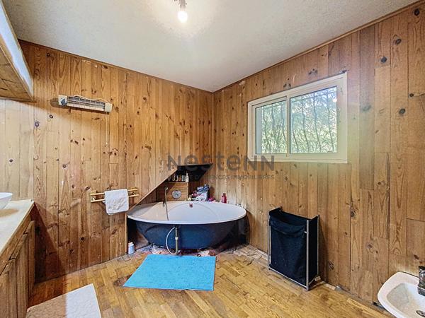 Maison de 150M2 (+ garage de 90 m2 aménageable) sur un terrain de 3 400m2 - Secteur de la Treille