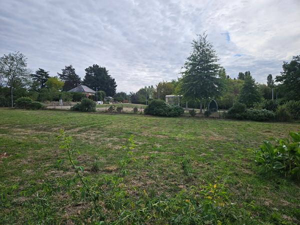 NOUVEAUTÉ TERRAIN CONSTRUCTIBLE À SAINT-QUENTIN-LES-BEAUREPAIRE