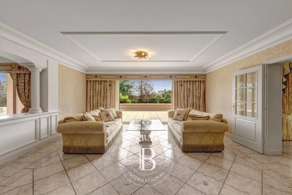 Prévessin-Moëns, Appartement 5 Chambres -  349 m² à vendre