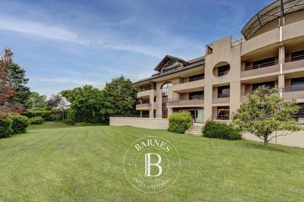 Prévessin-Moëns, Appartement 5 Chambres -  349 m² à vendre