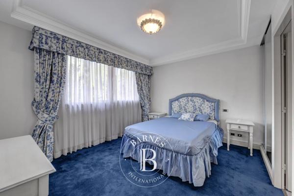 Prévessin-Moëns, Appartement 5 Chambres -  349 m² à vendre