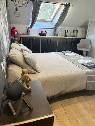 MAISON CONTEMPORAINE FAMILIALE 6 CHAMBRES-VIE DE PLAIN PIED- 150m2 – Locminé (56500)