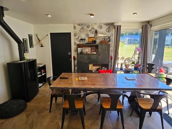 MAISON CONTEMPORAINE FAMILIALE 6 CHAMBRES-VIE DE PLAIN PIED- 150m2 – Locminé (56500)