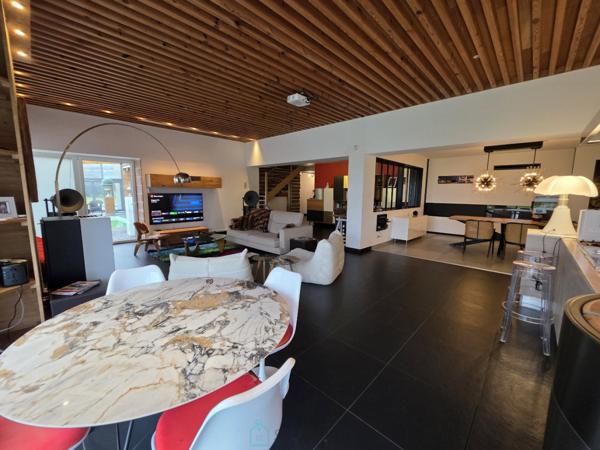 BIEN D'EXCEPTION AU CALME A LA CAMPAGNE A 6 KMS  DU CENTRE VILLE  D 'ARRAS