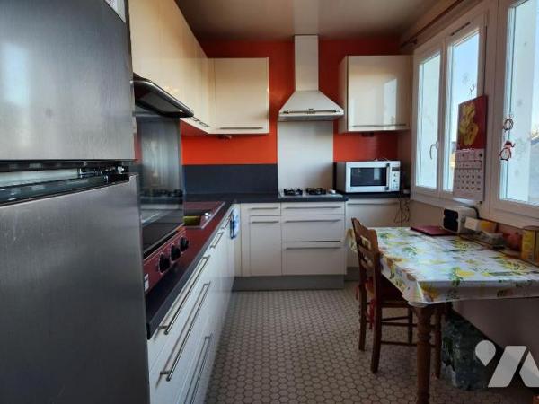 À vendre à Jessains, idéalement située à 8 km du lac de Dienville, 20 minutes de la Forêt d'Ori...