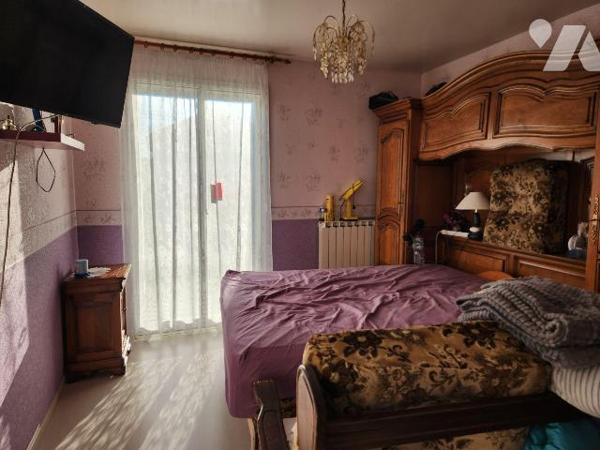 À vendre à Jessains, idéalement située à 8 km du lac de Dienville, 20 minutes de la Forêt d'Ori...