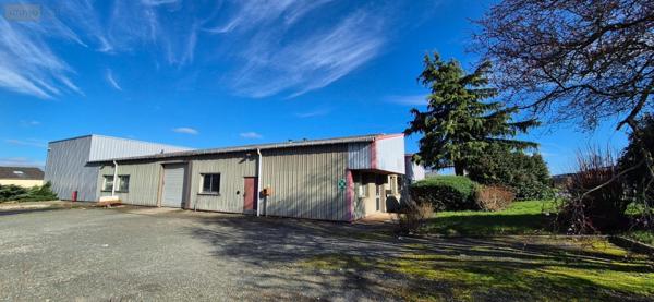 Entrepôt et bureaux à vendre à Cherré-Au dans la Sarthe (72400), ref : 474