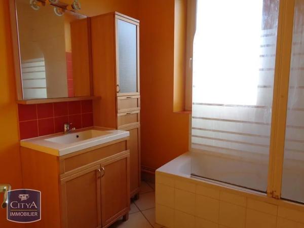 Appartement à louer 4 pièces 95.94m² Saint-Nazaire (44600)