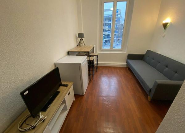 Appartement à louer    1 pièce •    Poitiers