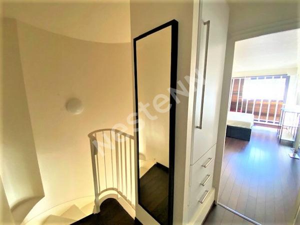 HYPER CENTRE DE REIMS - TYPE 2 EN DUPLEX MEUBLE + BOX FERME