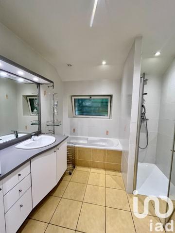 Longère 10 pièces de 265 m² à Saint-Grégoire (35760)