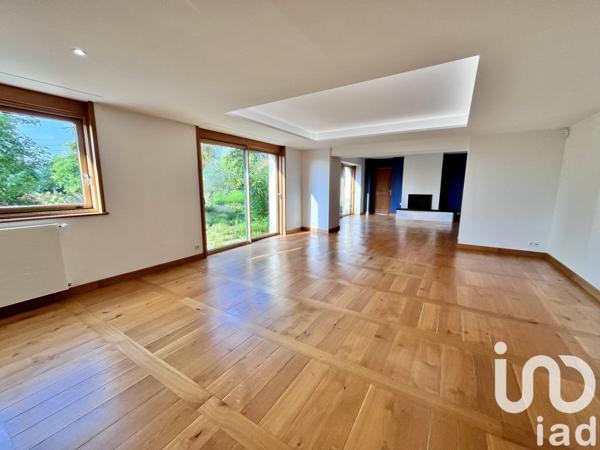 Longère 10 pièces de 265 m² à Saint-Grégoire (35760)