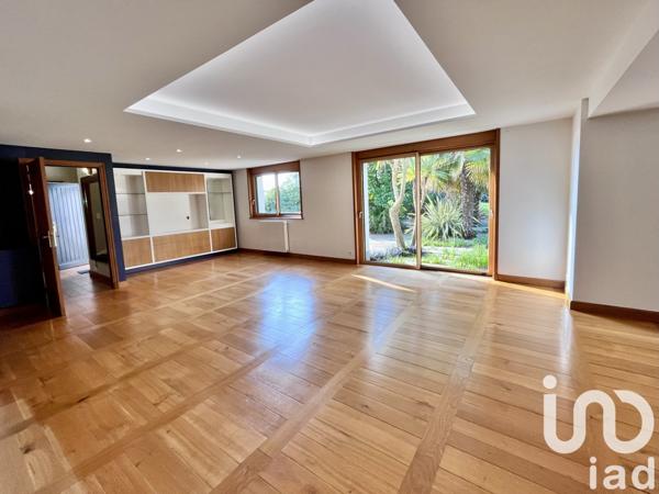 Longère 10 pièces de 265 m² à Saint-Grégoire (35760)